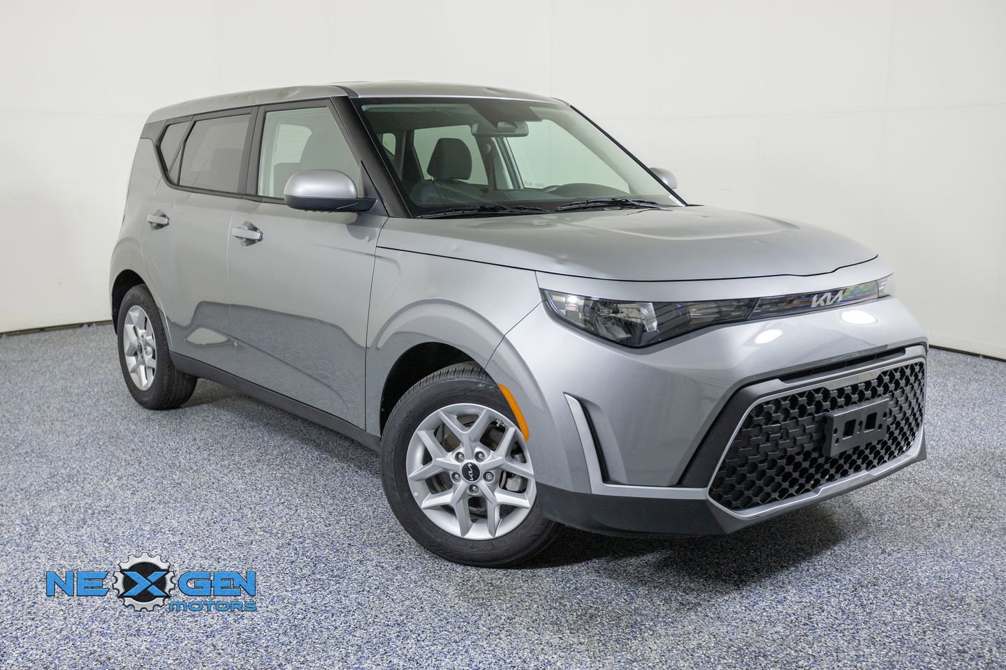 Used 2025 Kia Soul LX w/ LX Technology Package