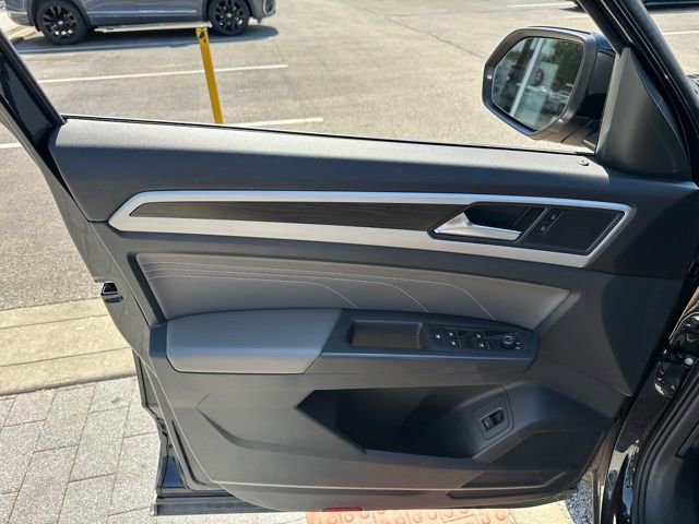 Used 2023 Volkswagen Atlas SE w/ Panoramic Sunroof Package AWD/4WD image 9