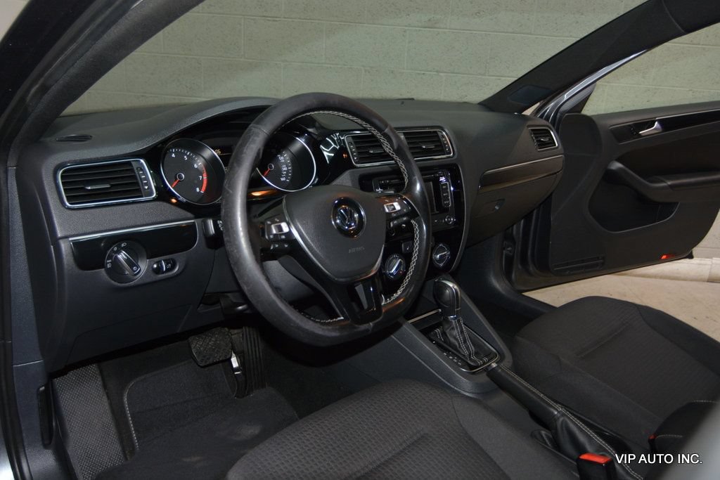 Used 2015 Volkswagen Jetta SE FWD image 15