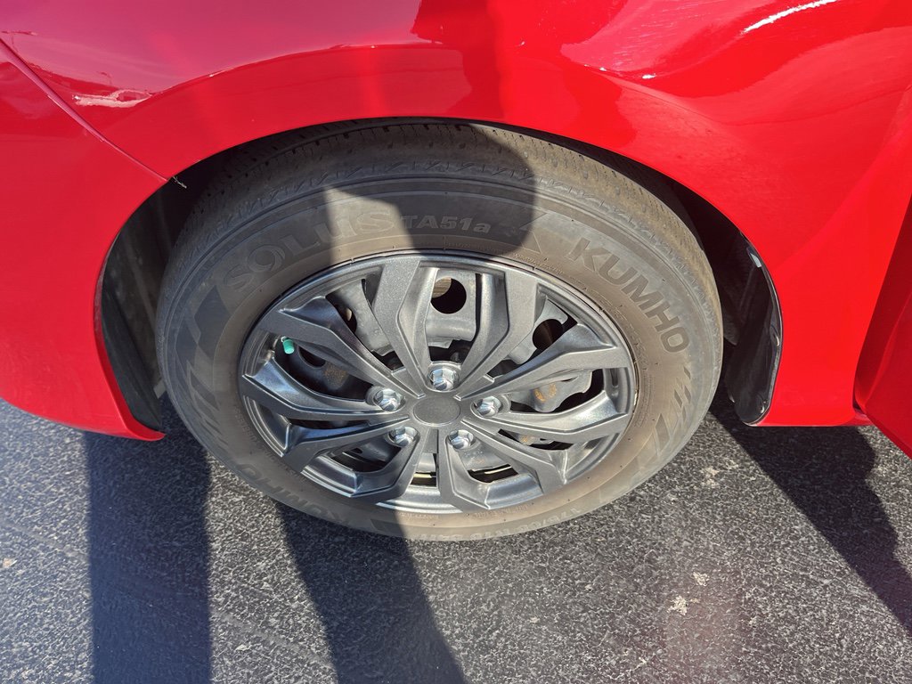 Used 2013 Toyota Yaris LE image 30