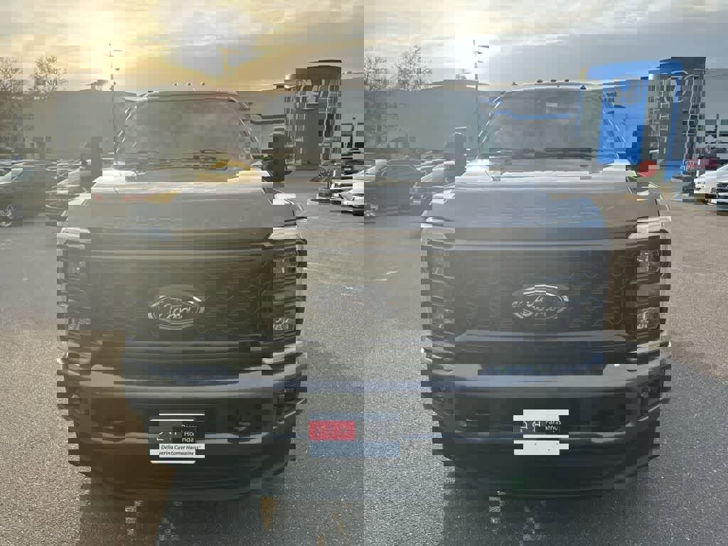 Used 2023 Ford F250 XL w/ STX Appearance Package image 7