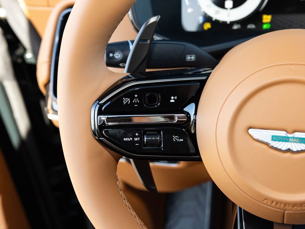 New 2026 Aston Martin DBX 707 image 31