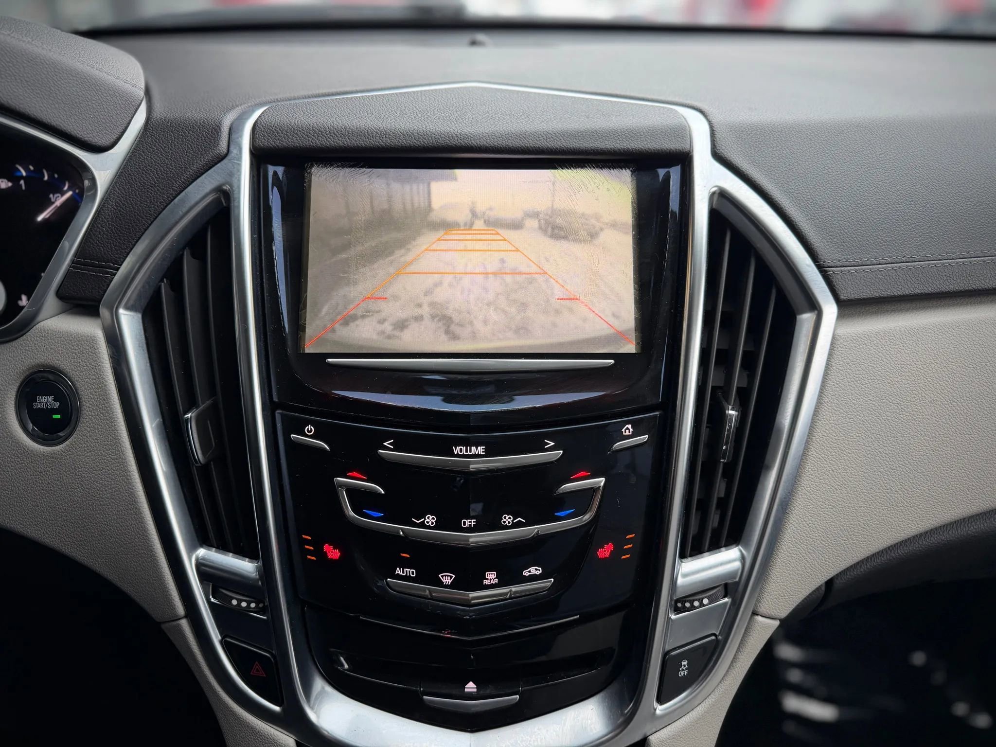 Used 2013 Cadillac SRX Luxury image 12