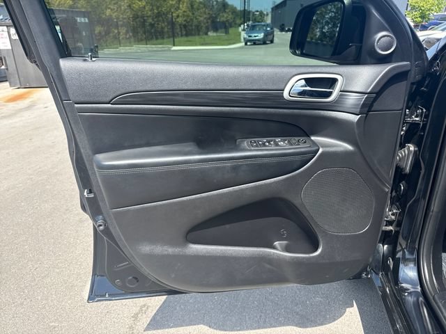 Used 2021 Jeep Grand Cherokee Laredo X AWD/4WD image 12