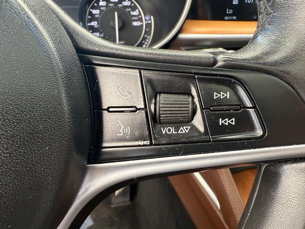 Used 2019 Alfa Romeo Stelvio Ti Lusso w/ Quick Order Package 22X Lusso AWD/4WD image 34