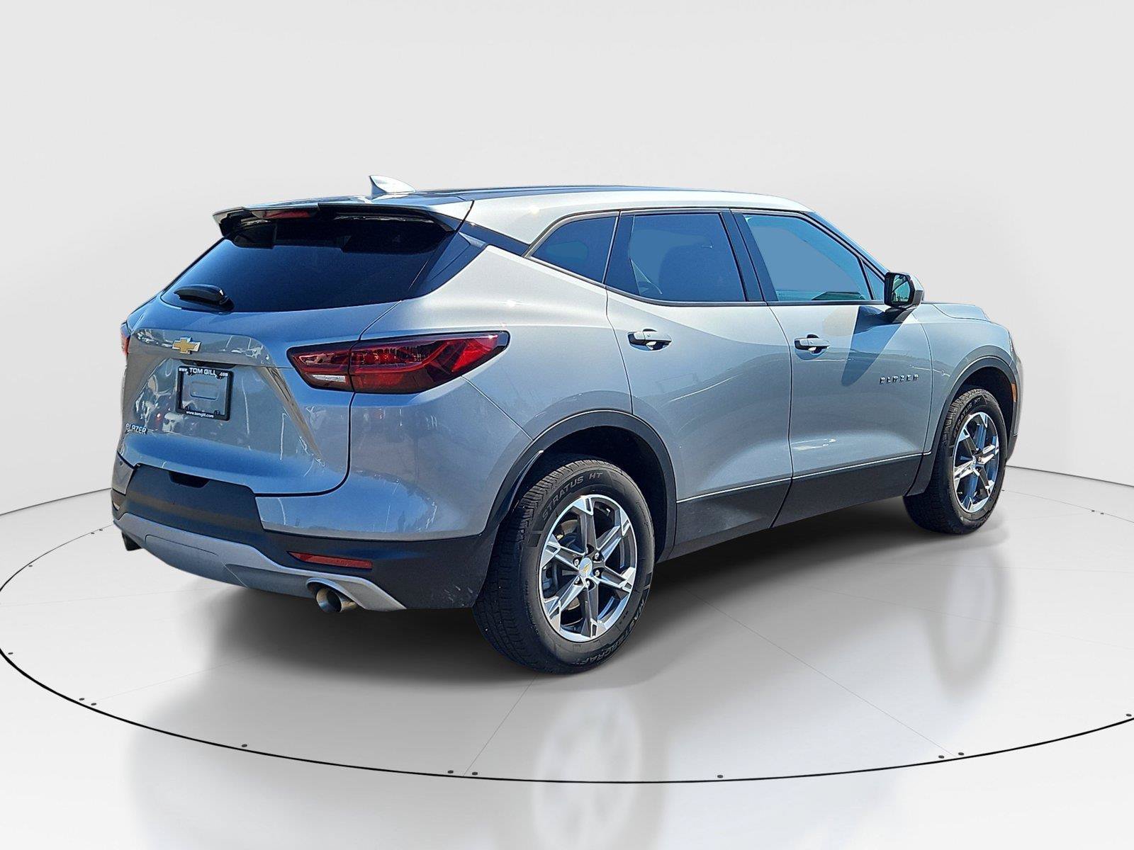 Used 2023 Chevrolet Blazer LT FWD image 4