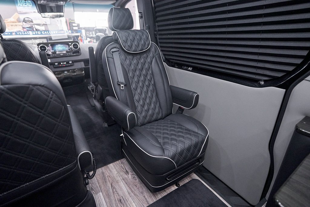 Used 2024 Mercedes-Benz Sprinter 3500 w/ Parking Package image 79