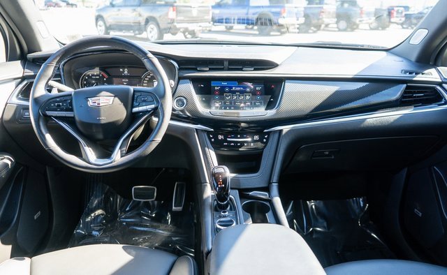 Used 2024 Cadillac XT6 Sport image 19