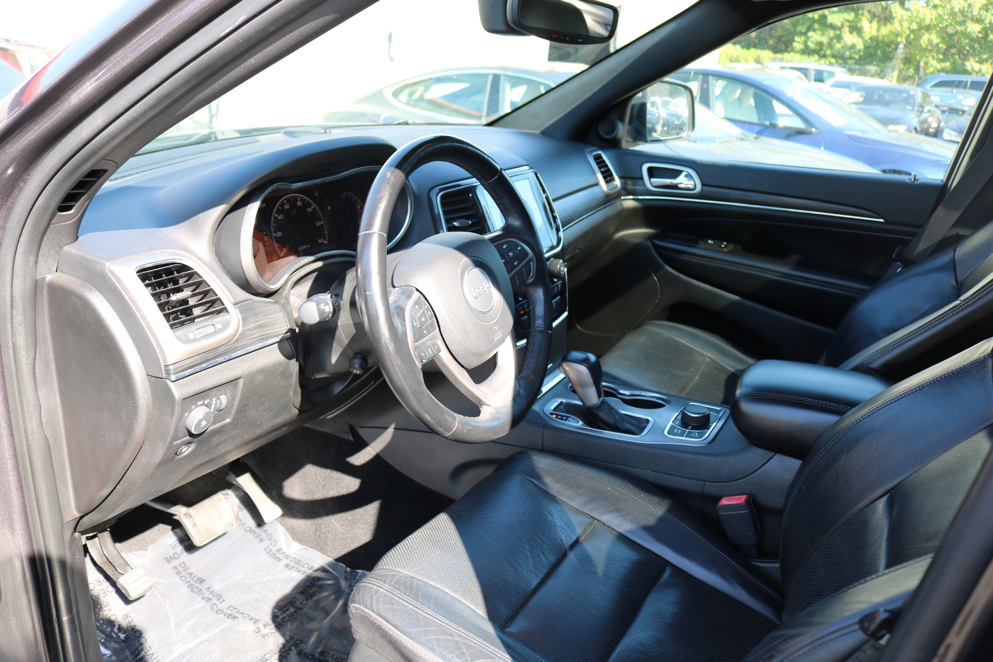 Used 2021 Jeep Grand Cherokee Limited w/ Luxury Group II image 17