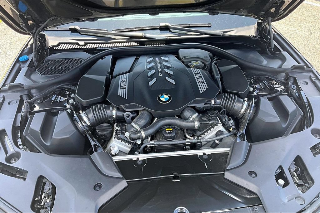Used 2022 BMW M550i xDrive AWD/4WD image 30