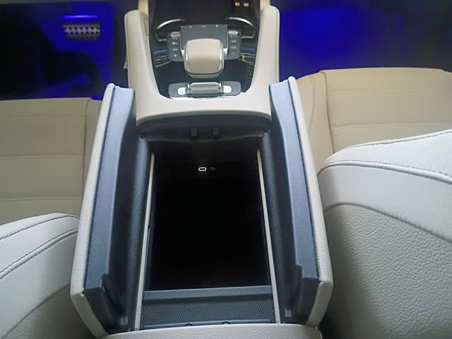 Used 2024 Mercedes-Benz GLS 580 4MATIC image 39