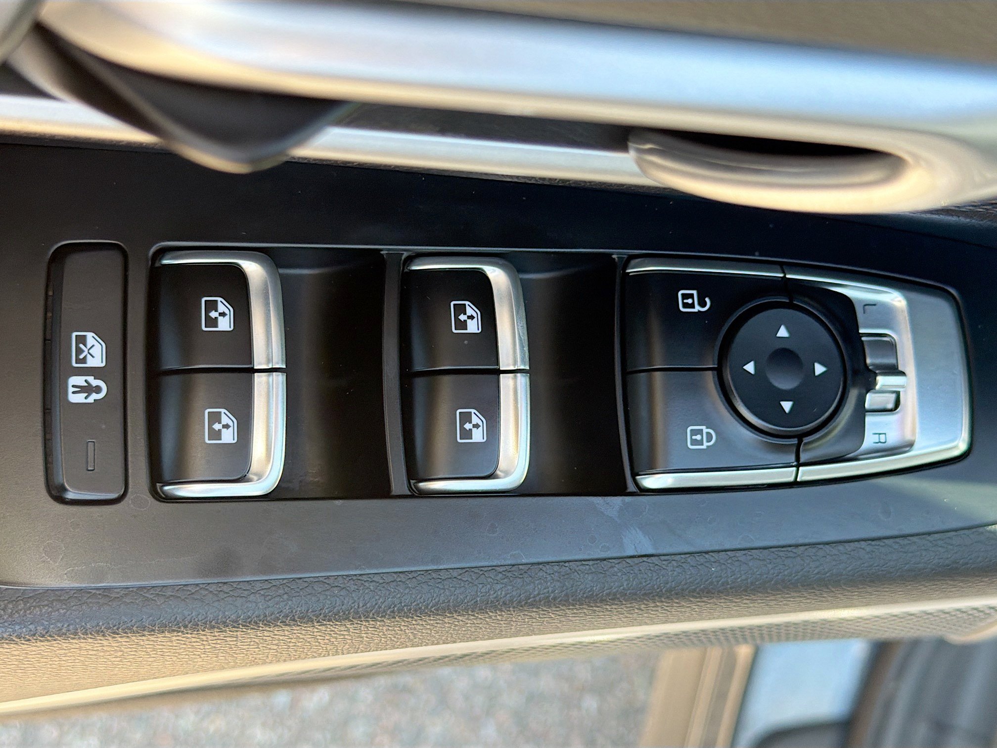 Used 2022 Kia Telluride LX AWD/4WD image 15