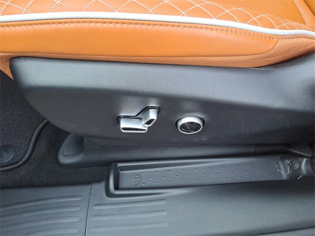 New 2026 Chrysler Pacifica Pinnacle w/ Trailer Tow Group image 16