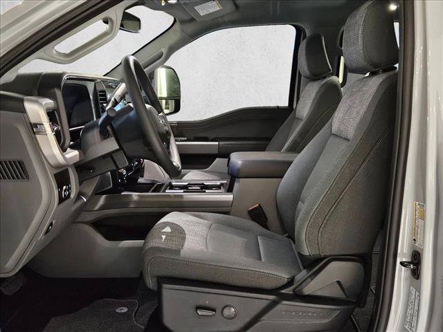 New 2026 Ford F250 XLT w/ XLT Premium Package AWD/4WD image 4