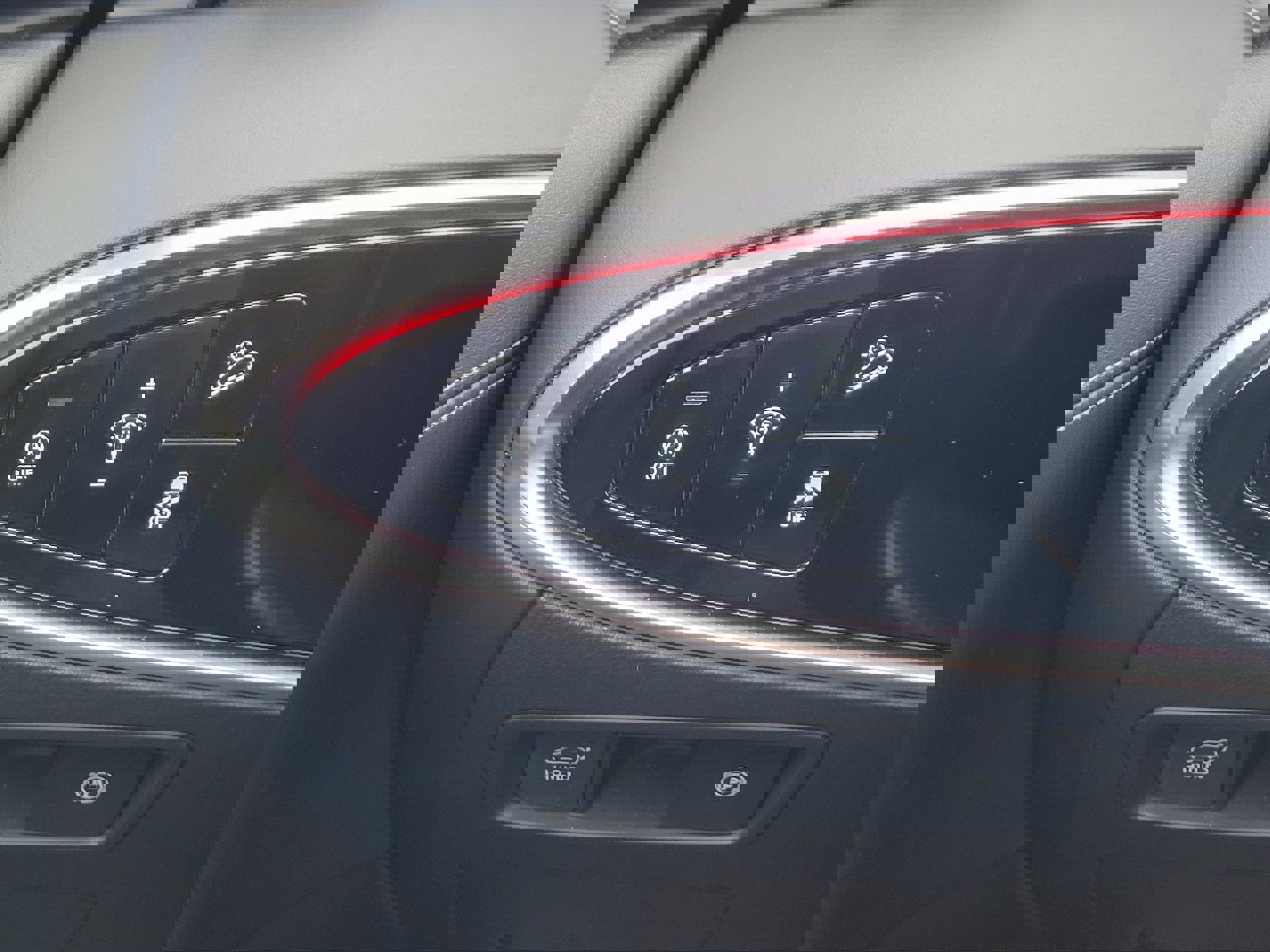 Used 2022 Genesis GV70 2.5T w/ Advanced Package image 17