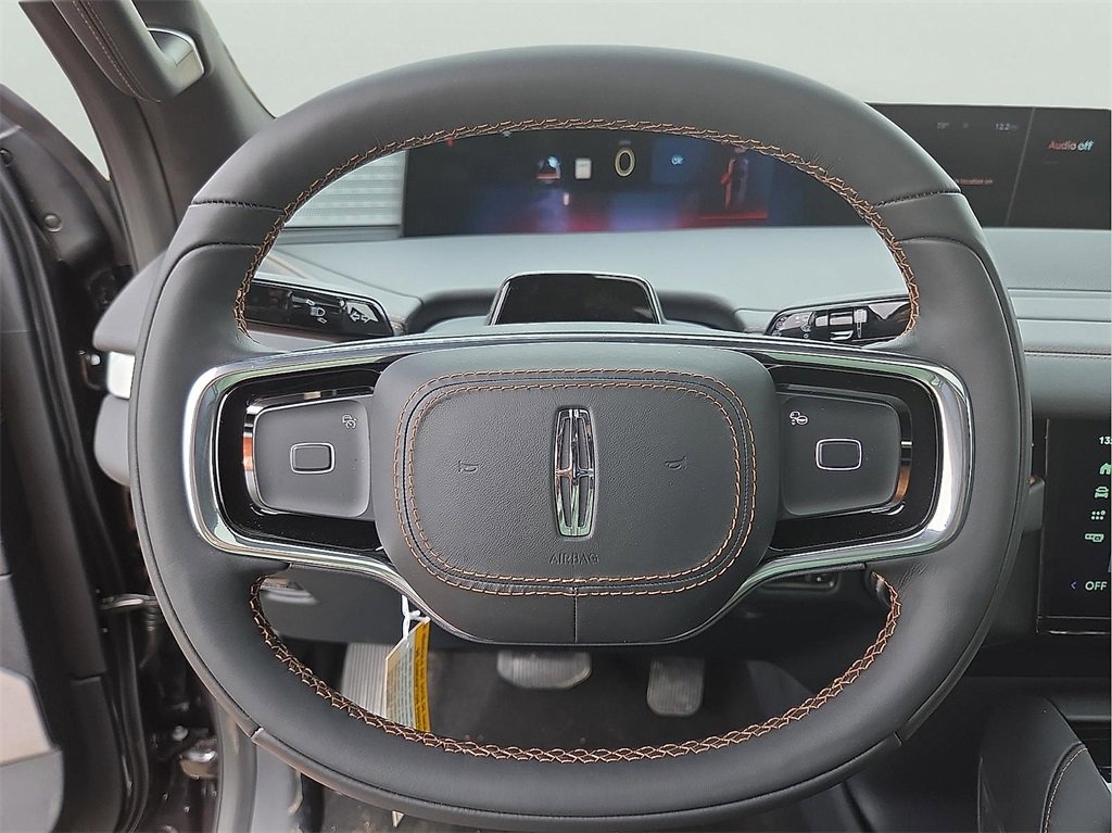 New 2026 Lincoln Navigator L Black Label image 15