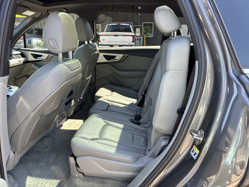 Used 2019 Audi Q7 2.0T Premium AWD/4WD image 18