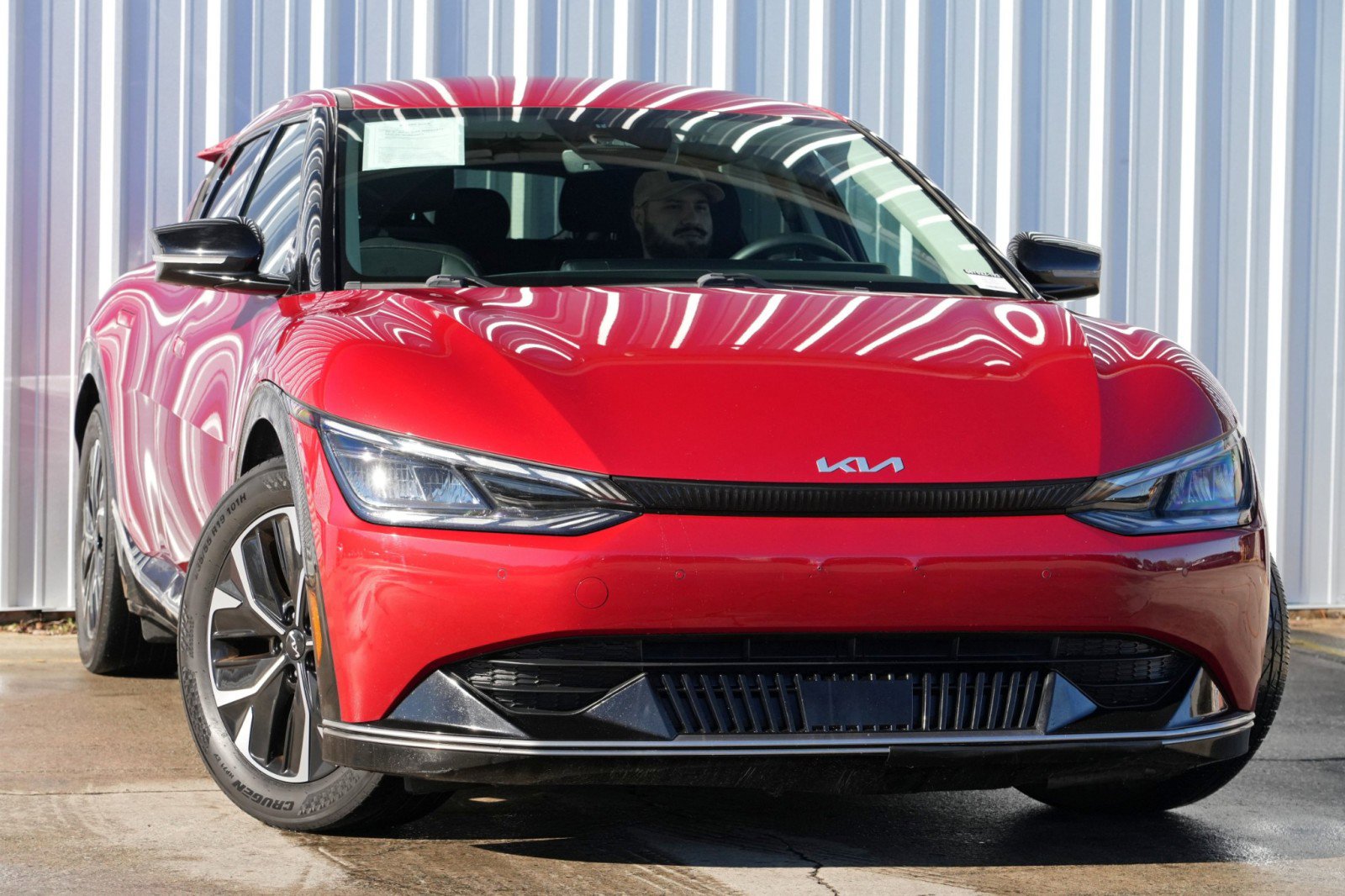 Used 2022 Kia EV6 Wind image 2