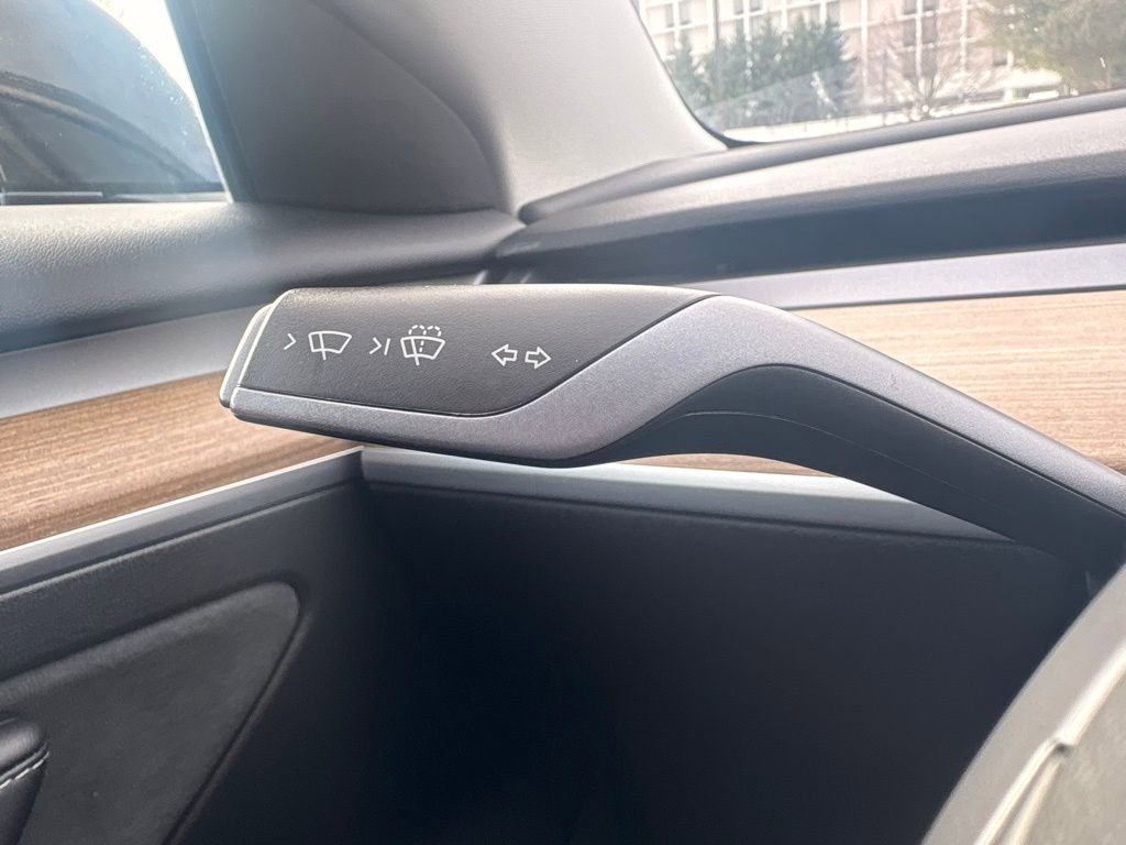 Used 2022 Tesla Model 3 Performance image 32