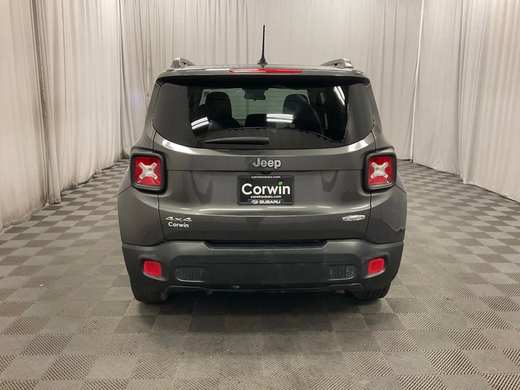 Used 2017 Jeep Renegade Latitude AWD/4WD image 9