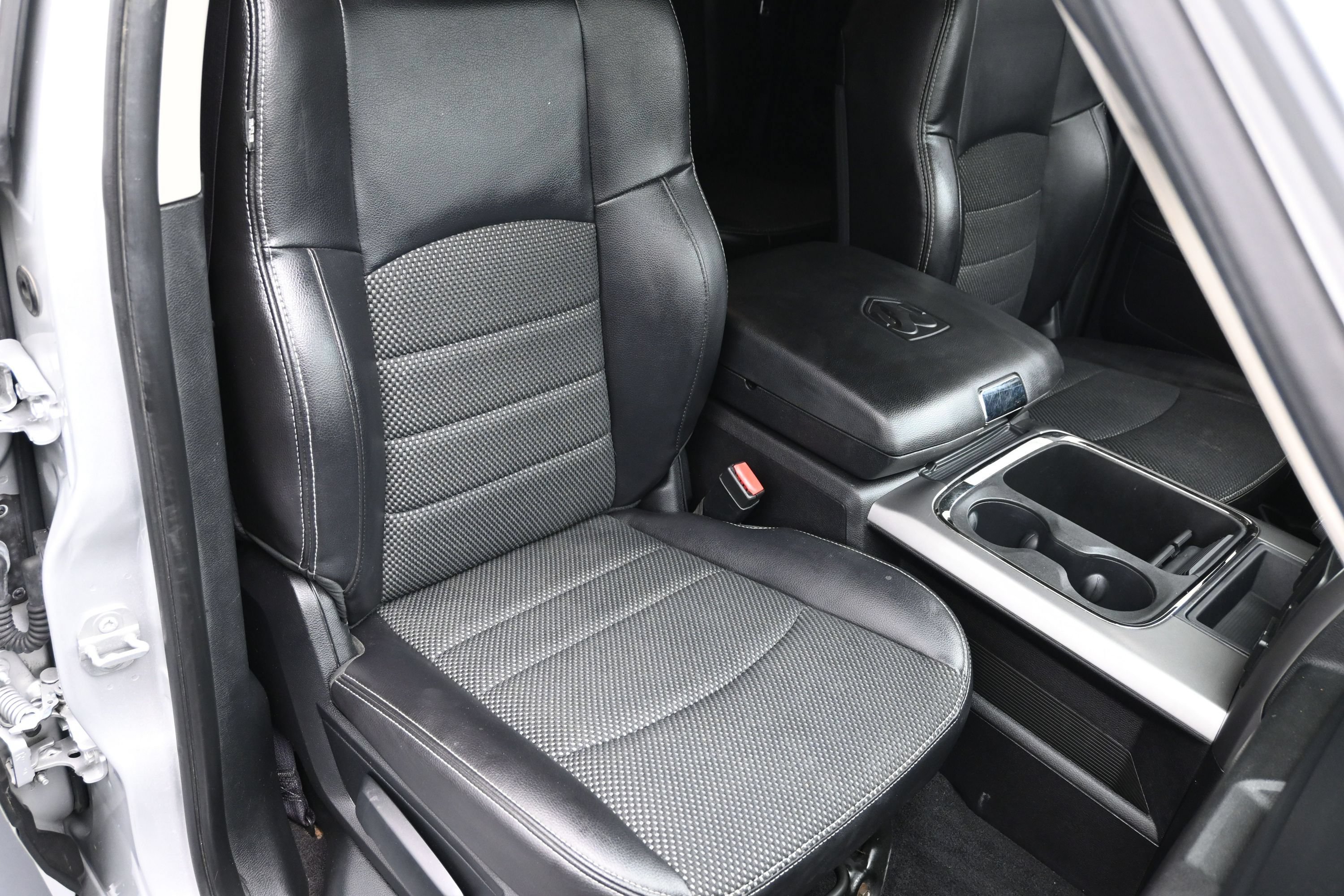 Used 2016 RAM 1500 Sport AWD/4WD image 40