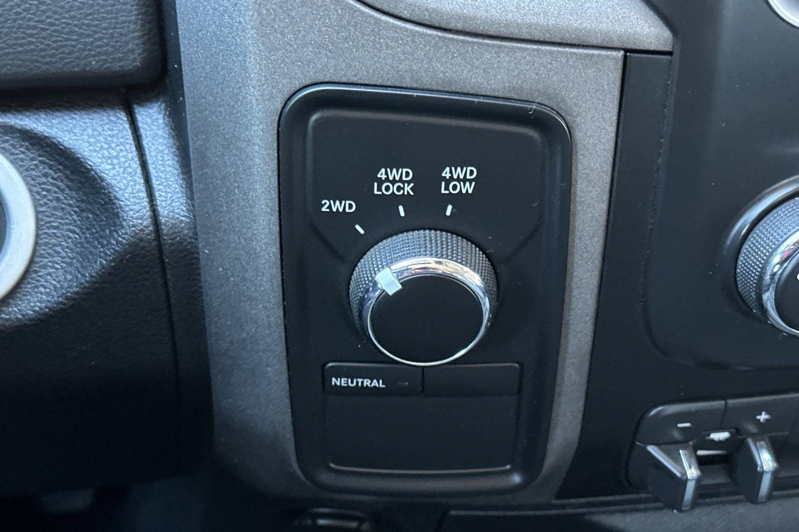 Used 2017 RAM 3500 Tradesman w/ Chrome Appearance Group image 21
