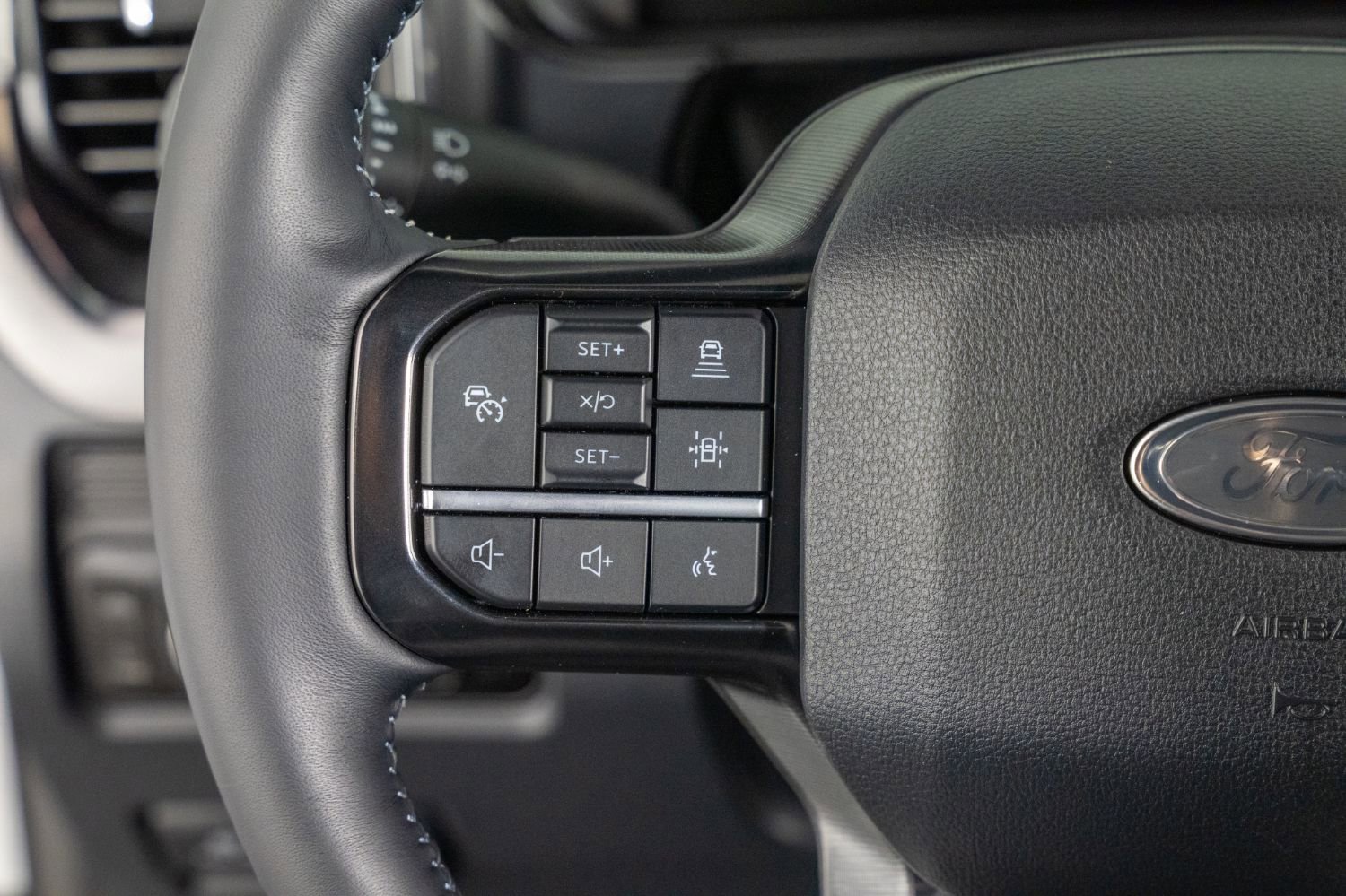 Used 2026 Ford F350 Platinum image 33