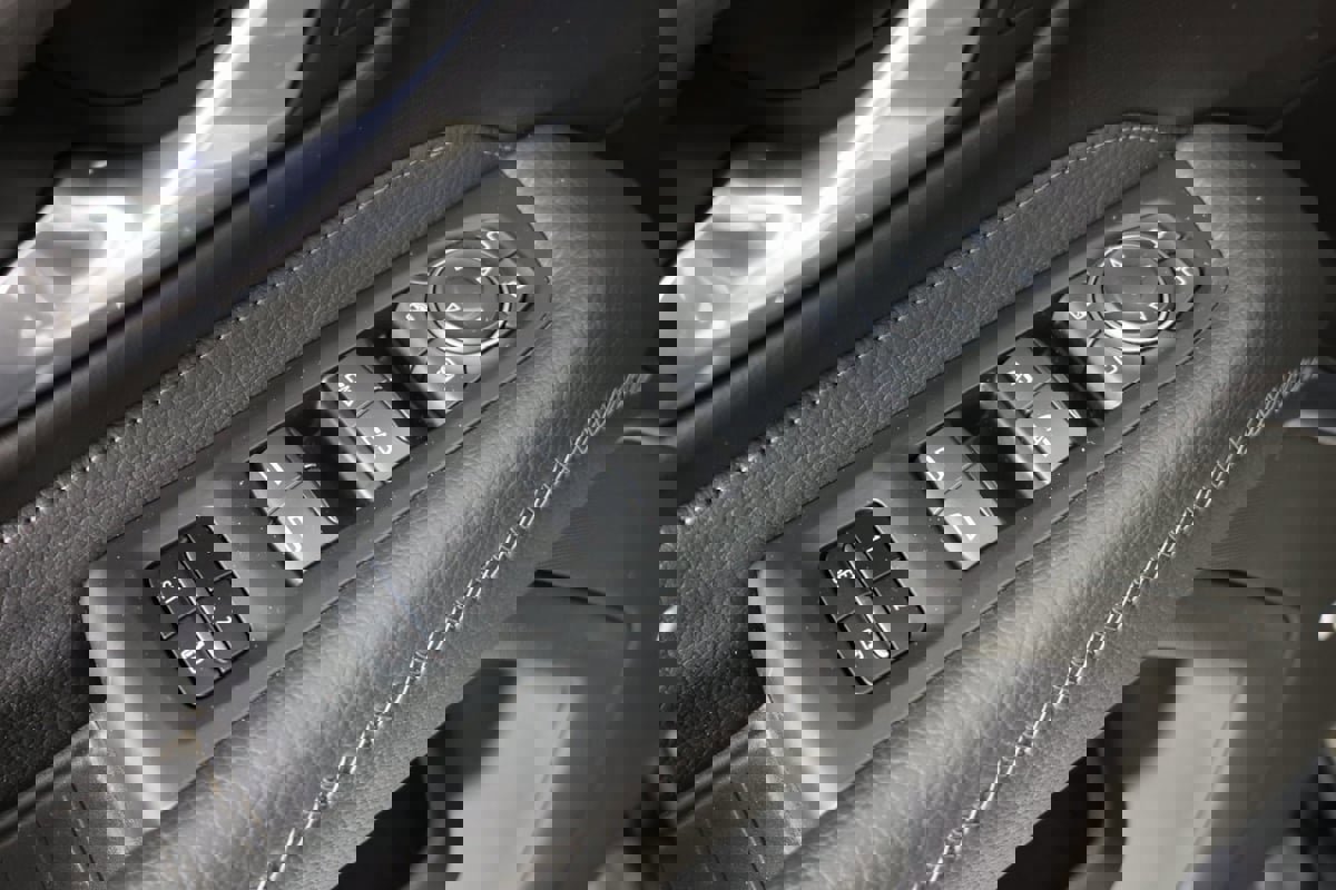 Used 2021 GMC Yukon Denali w/ Denali Ultimate Package image 27