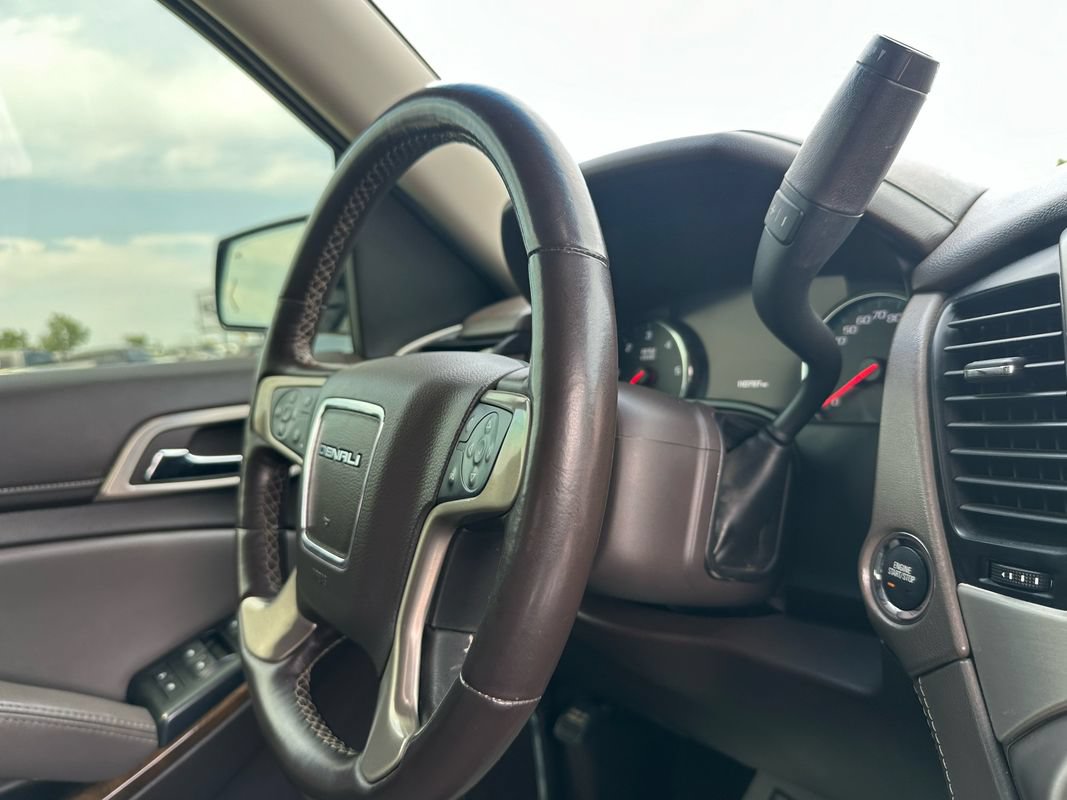 Used 2019 GMC Yukon Denali w/ Denali Ultimate Package AWD/4WD image 13