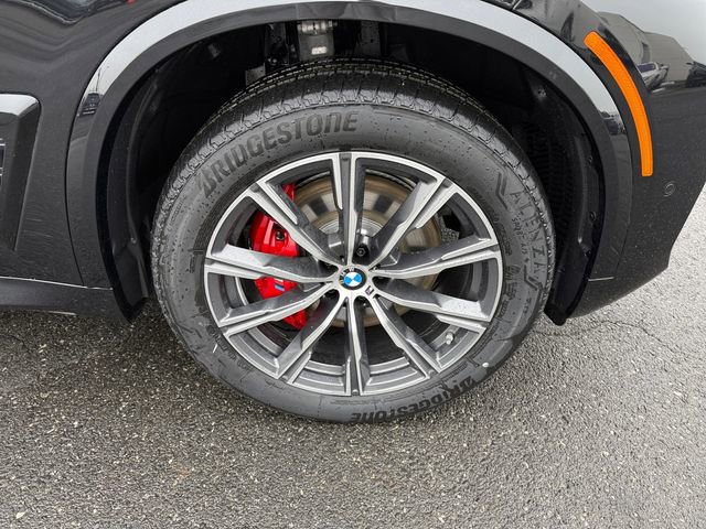 New 2026 BMW X5 xDrive40i w/ M Sport Package AWD/4WD image 16