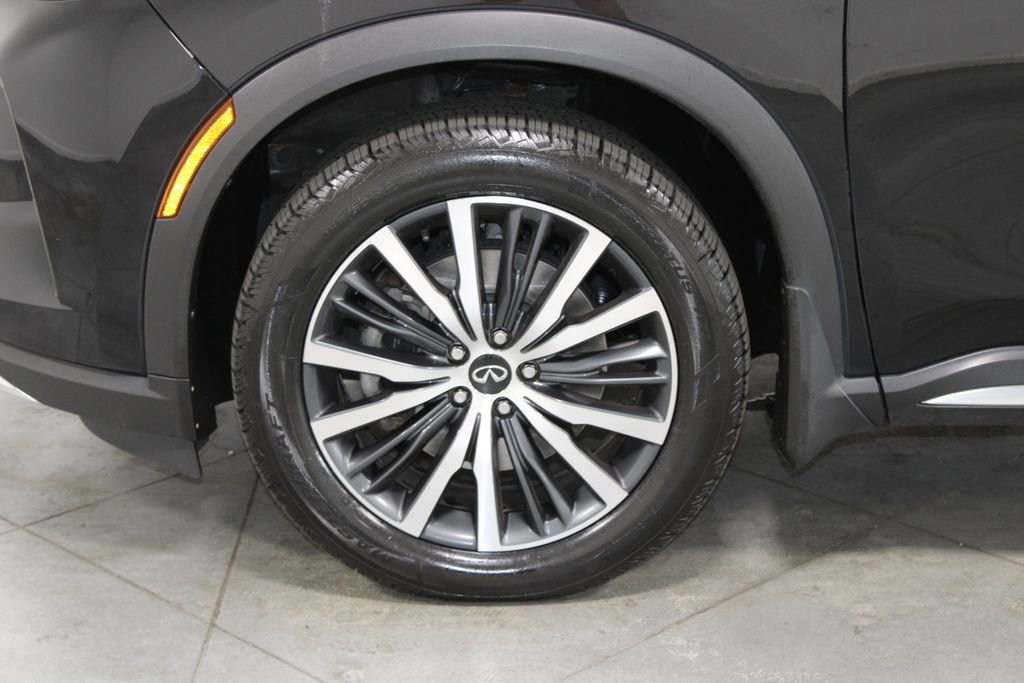 Used 2022 INFINITI QX60 Sensory w/ Cargo Package image 19