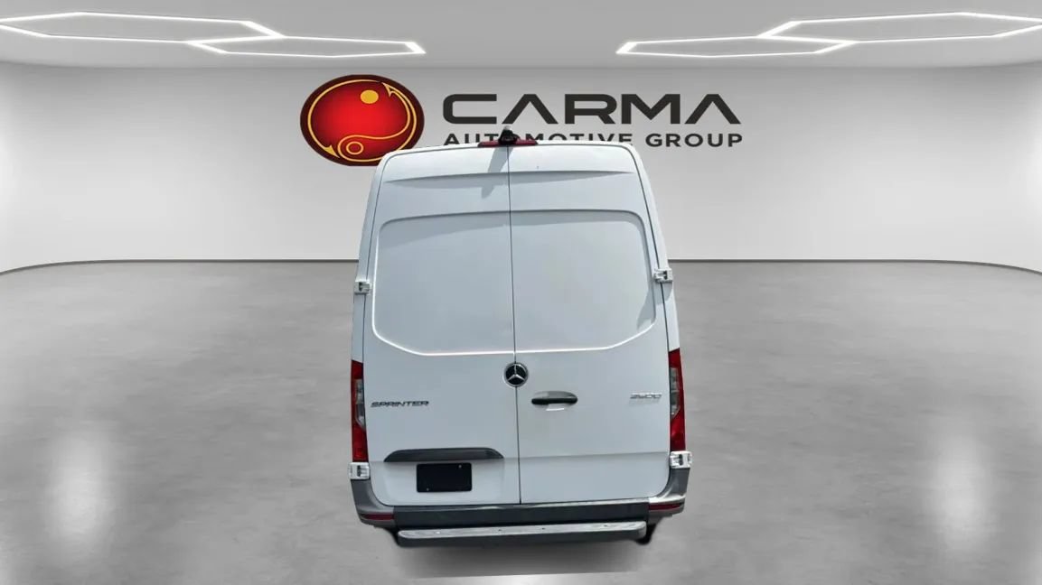 Used 2021 Mercedes-Benz Sprinter 2500 image 4
