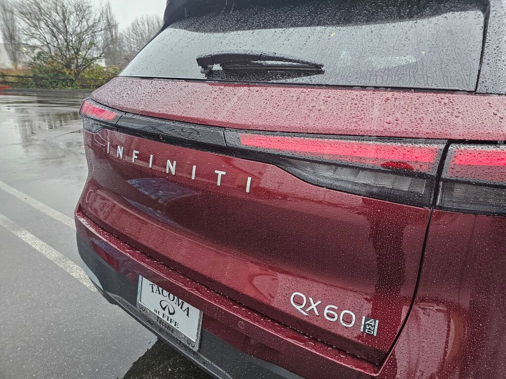 New 2026 INFINITI QX60 Luxe image 18