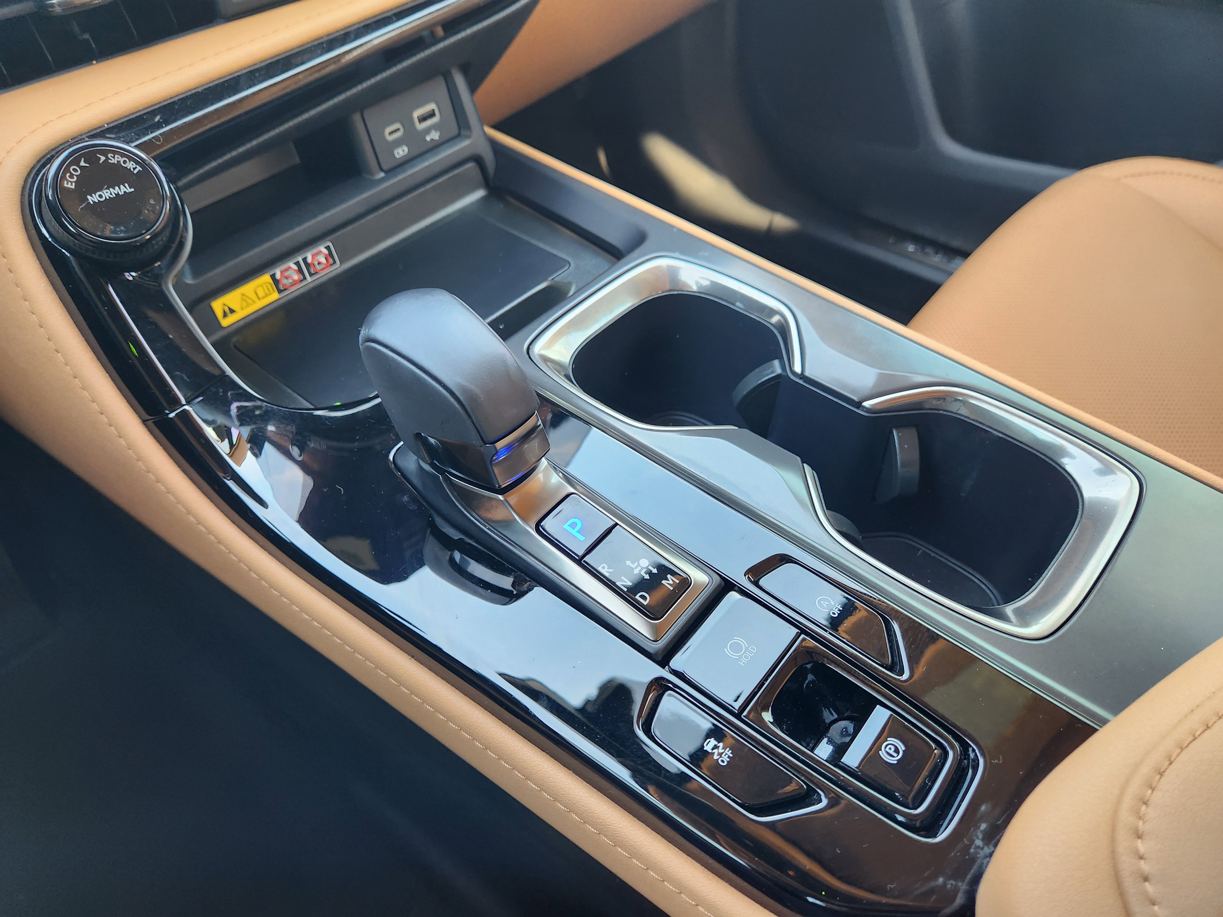 Certified 2025 Lexus NX 250 FWD w/ Accessory Package (2T) image 23