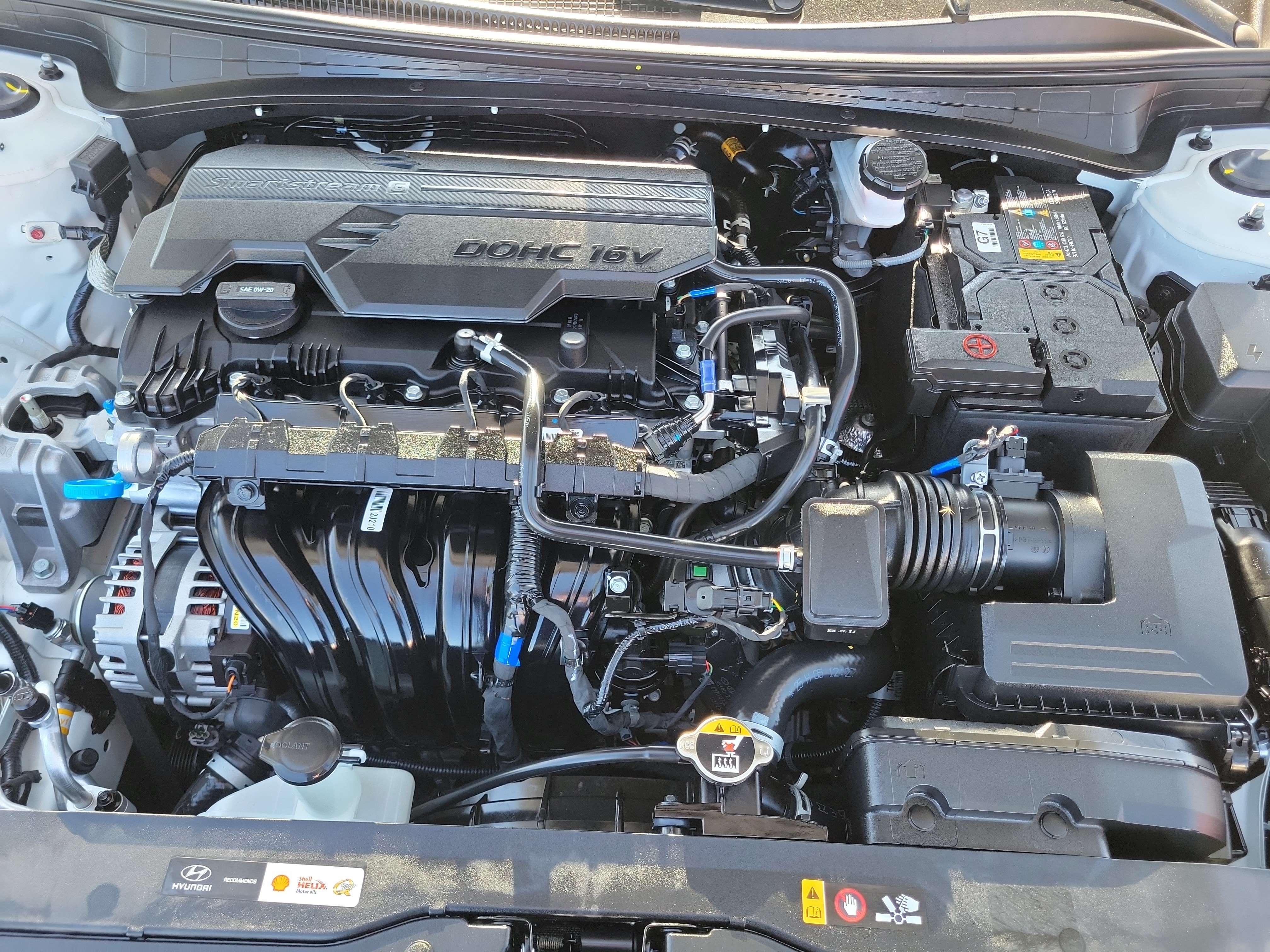Certified 2025 Hyundai Elantra SE FWD image 29