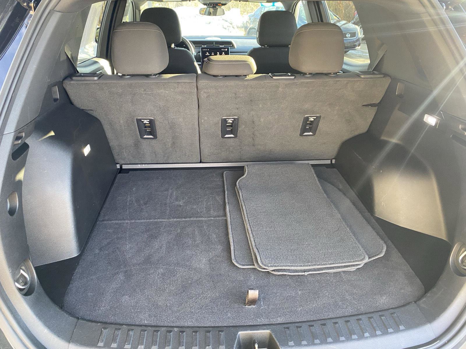 Used 2025 GMC Terrain Elevation image 13