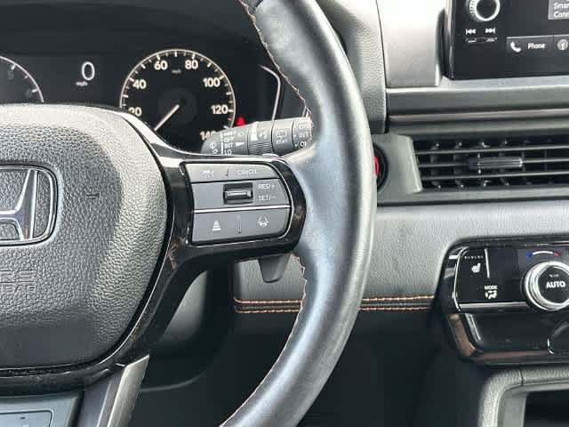 Used 2023 Honda Pilot TrailSport image 10
