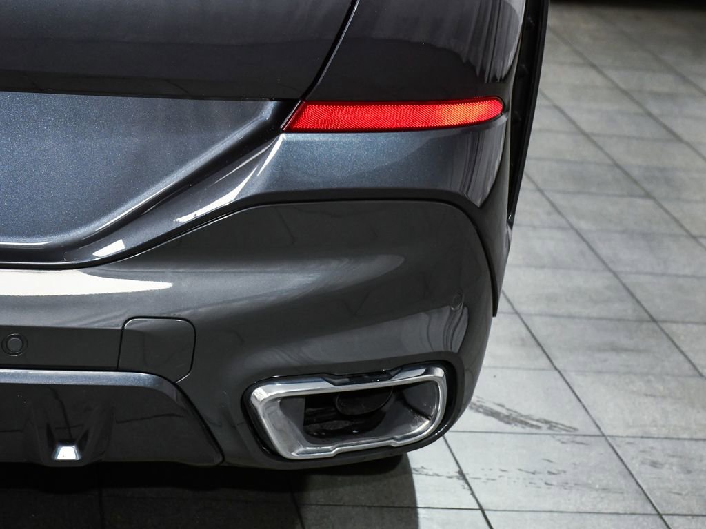 Used 2022 BMW X6 xDrive40i w/ Executive Package image 89