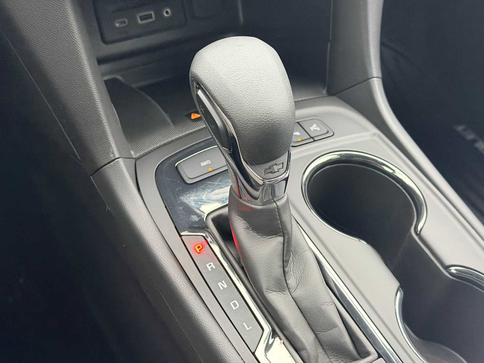 Used 2024 Chevrolet Equinox Premier image 31