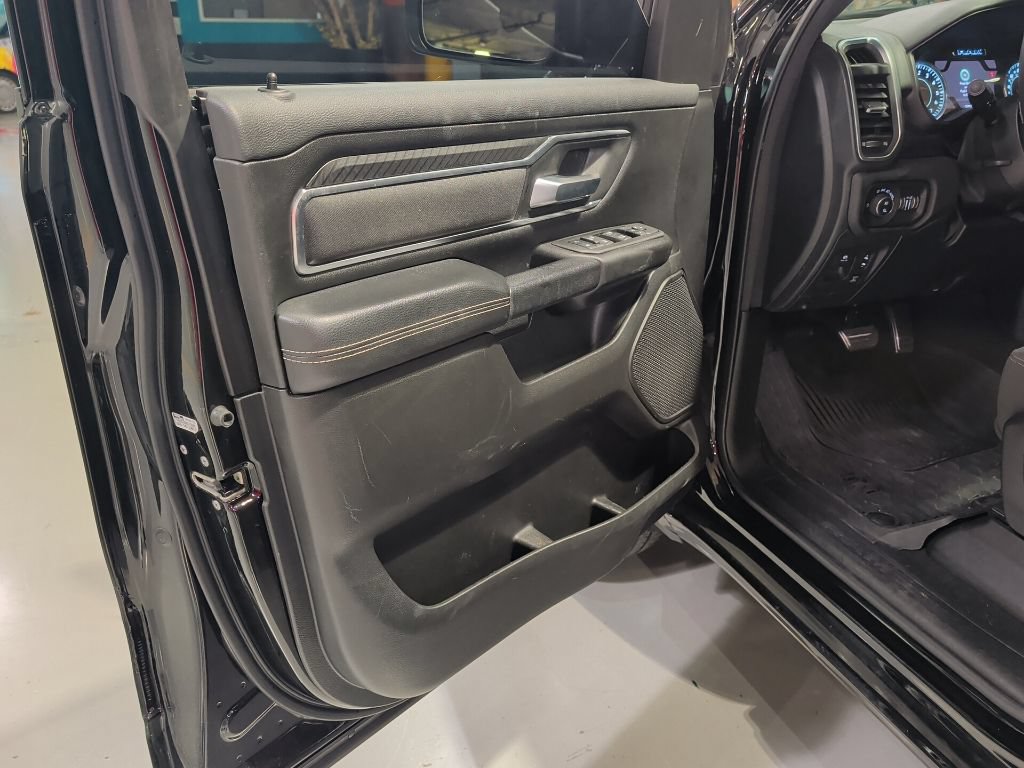 Used 2025 RAM 1500 Big Horn AWD/4WD image 13