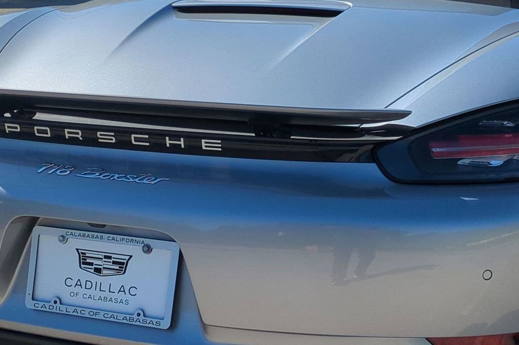 Used 2018 Porsche 718 Boxster image 20