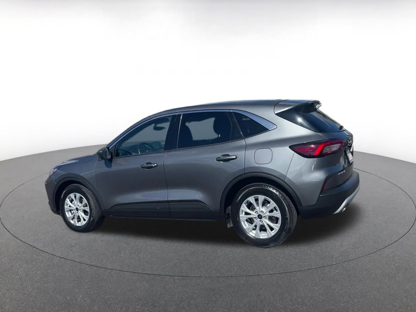 Used 2023 Ford Escape Active image 10