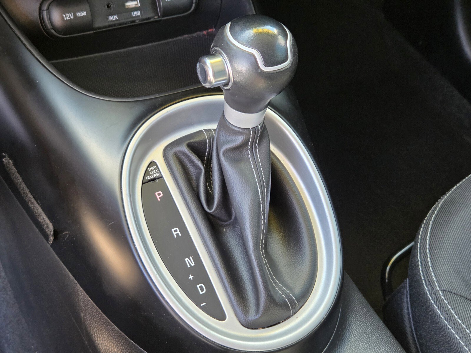 Used 2018 Kia Soul + image 23