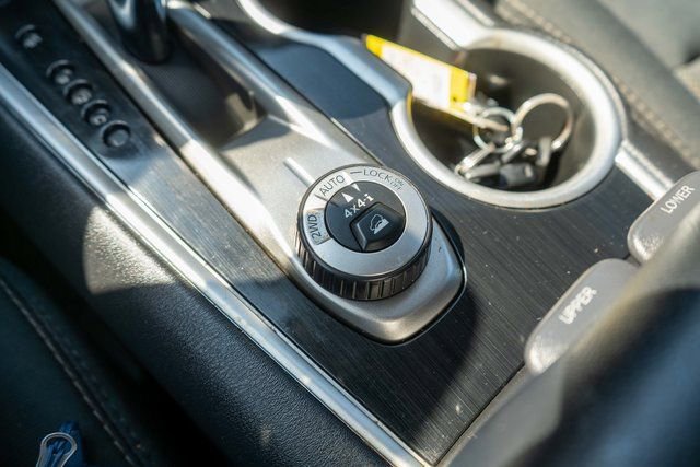 Used 2019 Nissan Pathfinder S AWD/4WD image 35