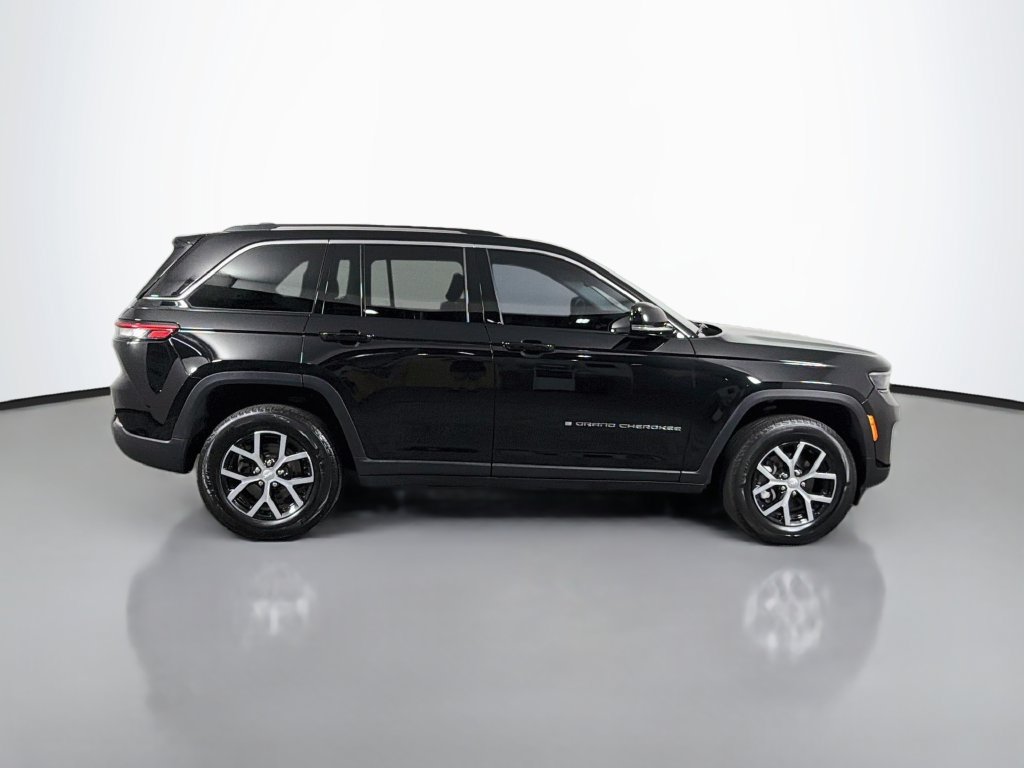 Used 2024 Jeep Grand Cherokee Limited AWD/4WD image 8