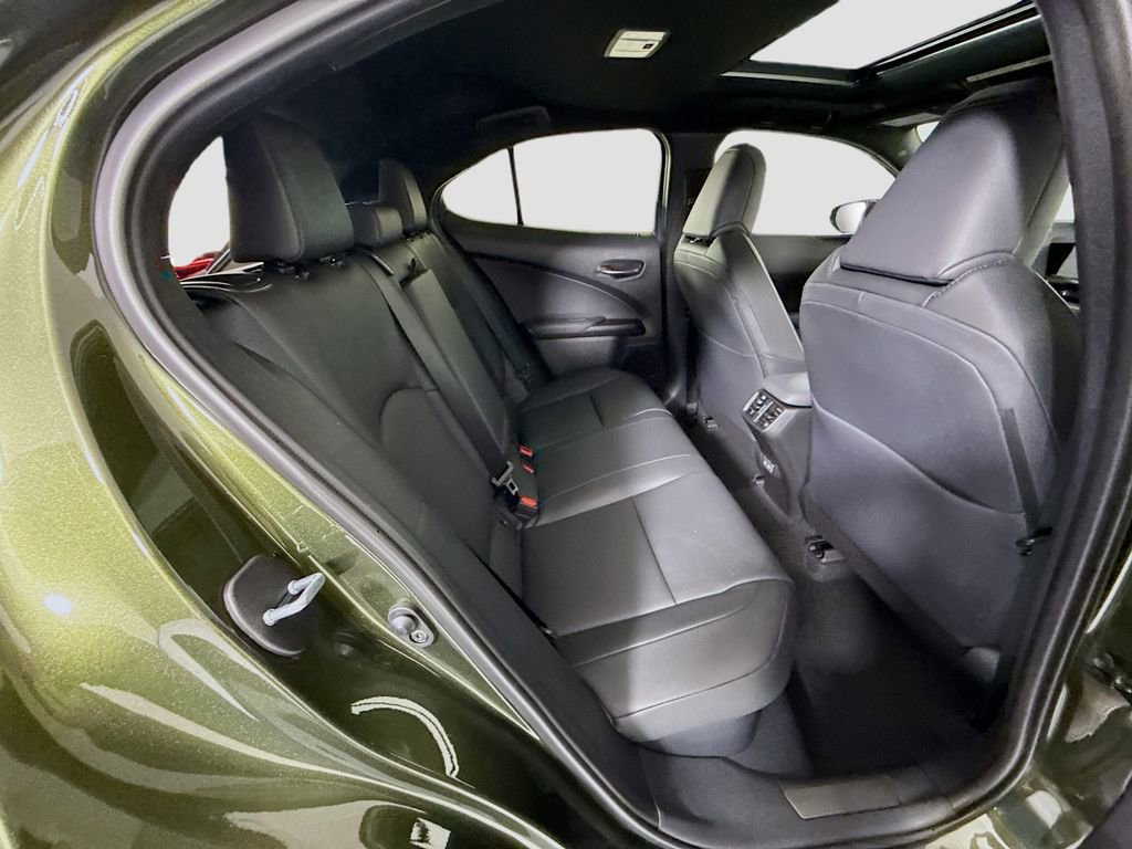 New 2026 Lexus UX 300h FWD image 23