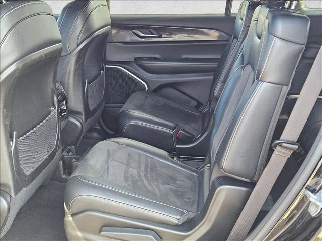 Used 2021 Jeep Grand Cherokee L Laredo image 16