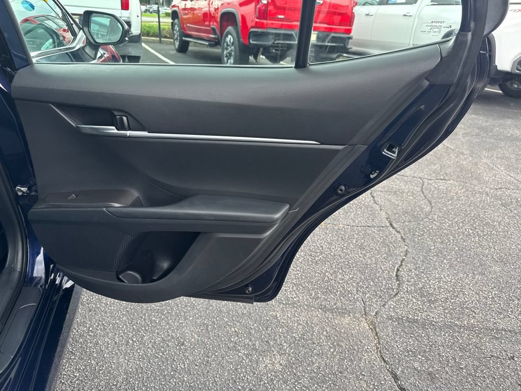 Used 2022 Toyota Camry LE FWD image 17