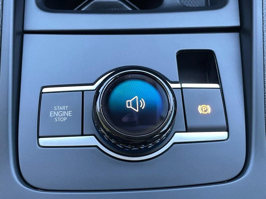 Used 2025 Volkswagen Tiguan S FWD image 21