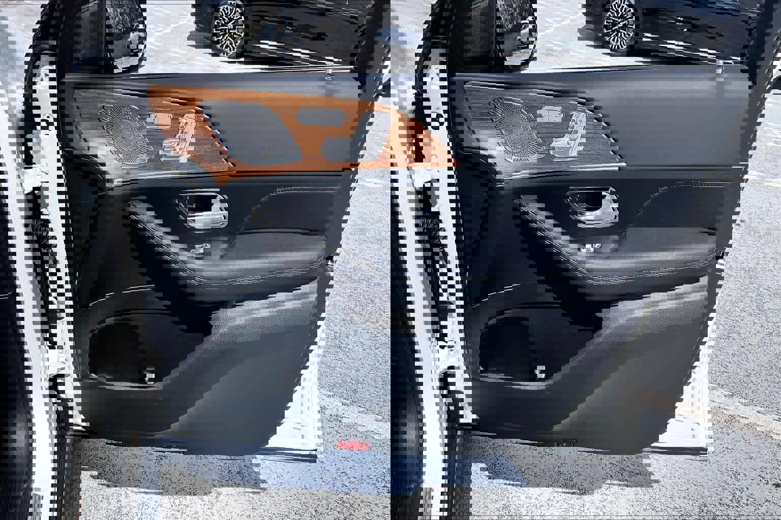 Used 2025 Mercedes-Benz GLE 350 4MATIC image 22